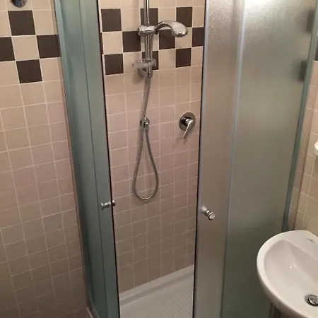 Orchidea מלון 3*